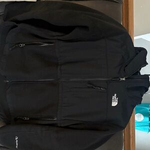 The North Face Woman’s jacket